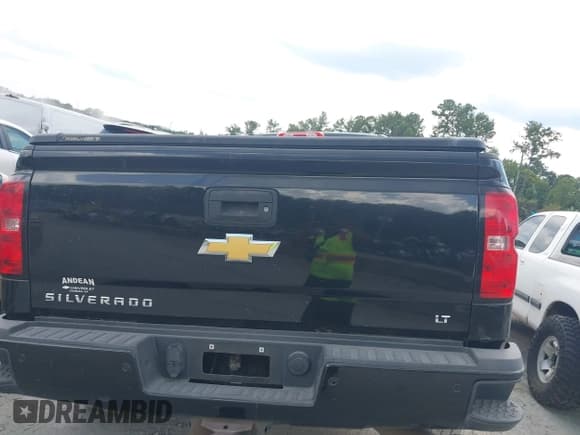 ✅ 2018 Chevrolet Silverado 2500HD LT • VIN: 1GC1KVEY8JF163973 • Лот: 43140838. Опубликован ранее на IAAI с пробегом 126 893 миль. Бесплатный доступ к архиву аукционных продаж из США и подробный отчёт об истории автомобиля на DreamBid. Изображение 17.