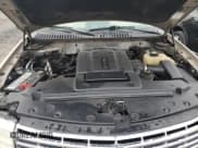 ✅ 2007 Lincoln Navigator • VIN: 5LMFU27587LJ04975 • Lot: 86279825. Wystawiony na Copart z przebiegiem 187 332 mil. Bezpłatny archiwum sprzedaży aukcyjnych z USA i szczegółowy raport historii pojazdu na DreamBid. Zdjęcie 11.