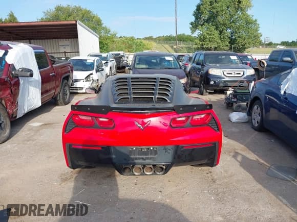 ✅ 2016 Chevrolet Corvette Z51 1LT • VIN: 1G1YH2D74G5111655 • Lot: 42927783. Wystawiony na IAAI z przebiegiem Nie podano. Bezpłatny archiwum sprzedaży aukcyjnych z USA i szczegółowy raport historii pojazdu na DreamBid. Zdjęcie 17.