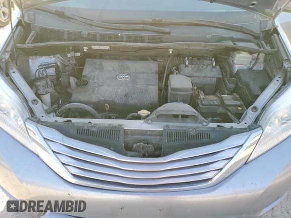 ✅ 2016 Toyota Sienna LE AAS • VIN: 5TDKK3DC3GS706864 • Lot: 51918525. Listed on Copart with 114,051 mi. Free auction sales archive from the USA and detailed vehicle history report at DreamBid. Image 12.