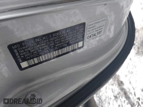 ✅ 1999 Porsche Boxster • VIN: WP0CA2981XU629106 • Lot: 43812100. Listed on IAAI with 101,514 mi. Free auction sales archive from the USA and detailed vehicle history report at DreamBid. Image 9.