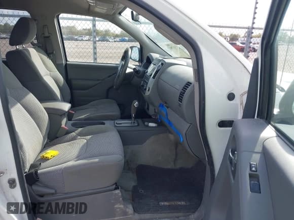 ✅ 2017 Nissan Frontier SV • VIN: 1N6DD0ER6HN771569 • Lot: 43759399. Listed on IAAI with 173,710 mi. Free auction sales archive from the USA and detailed vehicle history report at DreamBid. Image 5.