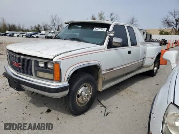 ✅ 1989 GMC Sierra 1500 • VIN: 2GTHC39K3K1532298 • Lot: 51497065. Listed on Copart with 233,797 mi. Free auction sales archive from the USA and detailed vehicle history report at DreamBid. Image 1.