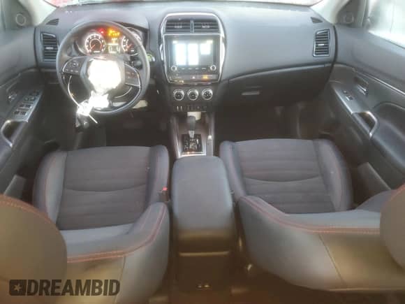 2025 Mitsubishi Outlander S с VIN JA4ARUAU1SU003434, выставлен на аукционе Copart как лот 81606015 с пробегом 7 995 миль миль и На запчасти • Non repairable. История ставок и продаж доступна на DreamBid. Изображение 8.