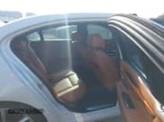 ✅ 2014 BMW 7 Series ALPINA B7 • VIN: WBAYE8C53ED136145 • Lot: 42057674. Wystawiony na IAAI z przebiegiem 108 752 mil. Bezpłatny archiwum sprzedaży aukcyjnych z USA i szczegółowy raport historii pojazdu na DreamBid. Zdjęcie 8.