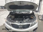 ✅ 2011 Kia Sorento LX • VIN: 5XYKTCA10BG163690 • Lot: 43621522. Listed on IAAI with 111,243 mi. Free auction sales archive from the USA and detailed vehicle history report at DreamBid. Image 10.