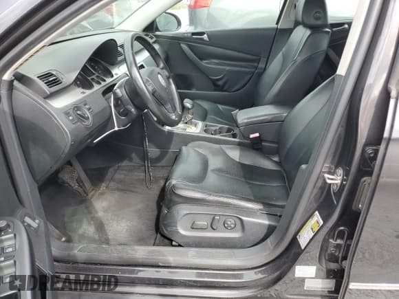 ✅ 2008 Volkswagen Passat Komfort • VIN: WVWAK73C78E095507 • Лот: 84908925. Опубликован ранее на Copart с пробегом 153 086 миль. Бесплатный доступ к архиву аукционных продаж из США и подробный отчёт об истории автомобиля на DreamBid. Изображение 7.