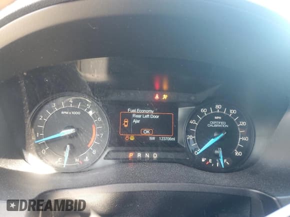 ✅ 2018 Ford Police Interceptor Utility • VIN: 1FM5K8AR2JGC77295 • Lot: 51381925. Wystawiony na Copart z przebiegiem 123 706 mil. Bezpłatny archiwum sprzedaży aukcyjnych z USA i szczegółowy raport historii pojazdu na DreamBid. Zdjęcie 9.