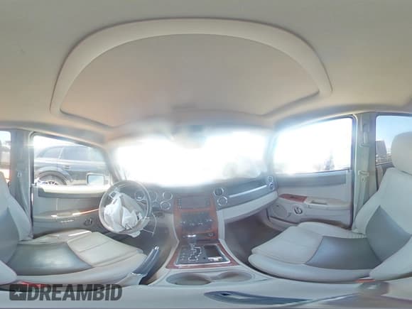 ✅ 2009 Jeep Commander Limited • VIN: 1J8HG58P79C515336 • Лот: 60274345. Опубликован ранее на Copart с пробегом Не указан. Бесплатный доступ к архиву аукционных продаж из США и подробный отчёт об истории автомобиля на DreamBid. Изображение 16.