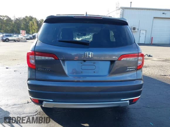 ✅ 2019 Honda Pilot Touring 7-Passenger • VIN: 5FNYF6H62KB028822 • Lot: 43368368. Wystawiony na IAAI z przebiegiem 85 612 mil. Bezpłatny archiwum sprzedaży aukcyjnych z USA i szczegółowy raport historii pojazdu na DreamBid. Zdjęcie 16.
