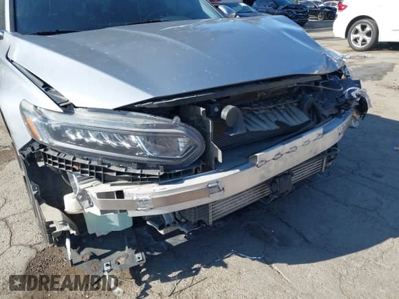 ✅ 2018 Honda Accord Sport • VIN: 1HGCV1F38JA109177 • Lot: 43616699. Wystawiony na IAAI z przebiegiem 108 085 mil. Bezpłatny archiwum sprzedaży aukcyjnych z USA i szczegółowy raport historii pojazdu na DreamBid. Zdjęcie 18.