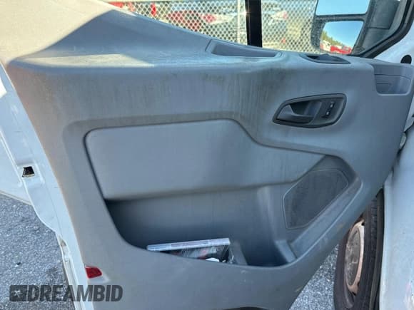 ✅ 2015 Ford Transit Cargo • VIN: 1FTNR1ZM3FKA68040 • Лот: 43822813. Опубликован ранее на IAAI с пробегом 119 498 миль. Бесплатный доступ к архиву аукционных продаж из США и подробный отчёт об истории автомобиля на DreamBid. Изображение 9.