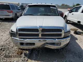 1998 Dodge 3500 z VIN 1B7MC3365WJ212146, wystawiony jako Copart lot #51997695 z przebiegiem 257 395 mil mil oraz Szkoda całkowita • Salvage title. Historia ofert i sprzedaży dostępna na DreamBid. Obrazek 5.