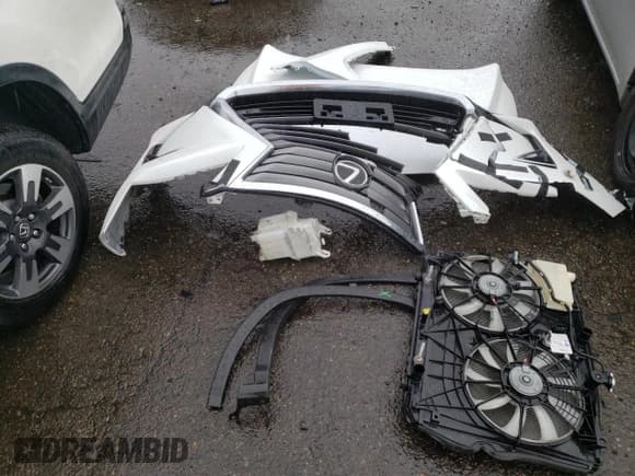 ✅ 2016 Lexus RX 350 • VIN: JTJBZMCAXG2003686 • Lot: 43204005. Wystawiony na Copart z przebiegiem 125 771 mil. Bezpłatny archiwum sprzedaży aukcyjnych z USA i szczegółowy raport historii pojazdu na DreamBid. Zdjęcie 13.