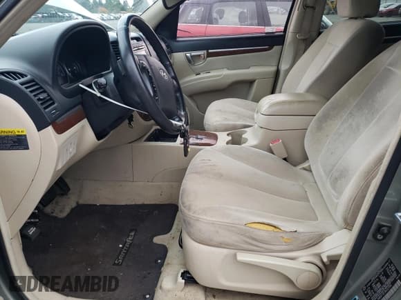 ✅ 2009 Hyundai Santa Fe Limited • VIN: 5NMSH13E19H323260 • Lot: 80698414. Listed on Copart with 131,916 mi. Free auction sales archive from the USA and detailed vehicle history report at DreamBid. Image 7.