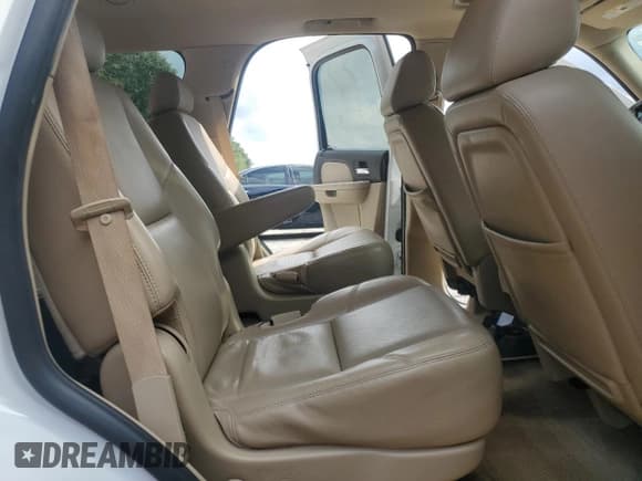 ✅ 2009 GMC Yukon Denali • VIN: 1GKFK03239R276638 • Лот: 69811725. Опубликован ранее на Copart с пробегом 195 792 миль. Бесплатный доступ к архиву аукционных продаж из США и подробный отчёт об истории автомобиля на DreamBid. Изображение 10.