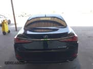 ✅ 2019 Lexus ES 350 • VIN: 58ABZ1B12KU021443 • Лот: 43095026. Опубликован ранее на IAAI с пробегом 96 886 миль. Бесплатный доступ к архиву аукционных продаж из США и подробный отчёт об истории автомобиля на DreamBid. Изображение 17.