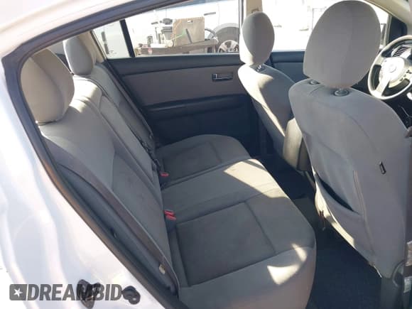 ✅ 2011 Nissan Sentra S • VIN: 3N1AB6AP7BL717050 • Лот: 43787037. Опубликован ранее на IAAI с пробегом 178 679 миль. Бесплатный доступ к архиву аукционных продаж из США и подробный отчёт об истории автомобиля на DreamBid. Изображение 8.