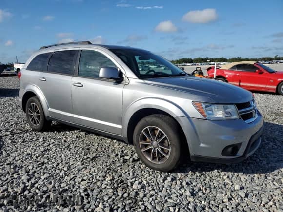 2015 Dodge Journey SXT z VIN 3C4PDCBG0FT733840, wystawiony jako Copart lot #84888075 z przebiegiem 115 768 mil mil oraz Czysty tytuł • Clean title. Historia ofert i sprzedaży dostępna na DreamBid. Obrazek 4.