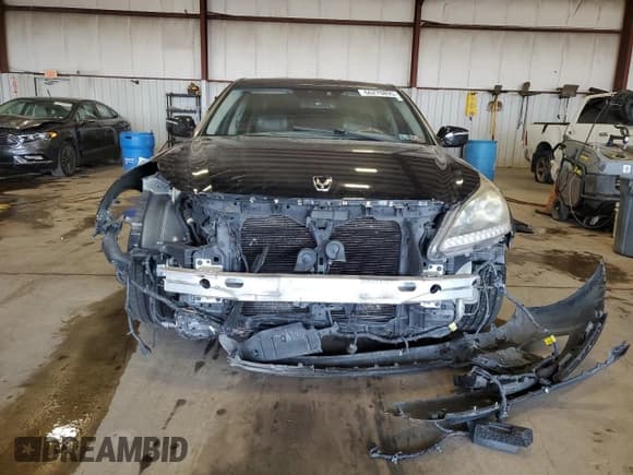 ✅ 2015 Hyundai Equus Ultimate • VIN: KMHGH4JH8FU093057 • Lot: 66270895. Listed on Copart with Not provided. Free auction sales archive from the USA and detailed vehicle history report at DreamBid. Image 5.