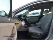 ✅ 2017 Hyundai Sonata 2.4L • VIN: 5NPE24AF9HH574816 • Лот: 43352577. Опубликован ранее на IAAI с пробегом 258 106 миль. Бесплатный доступ к архиву аукционных продаж из США и подробный отчёт об истории автомобиля на DreamBid. Изображение 5.