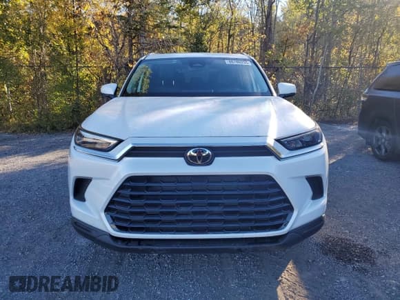 ✅ 2024 Toyota Highlander XLE • VIN: 5TDAAAB52RS008899 • Lot: 86780255. Wystawiony na Copart z przebiegiem 29 850 mil. Bezpłatny archiwum sprzedaży aukcyjnych z USA i szczegółowy raport historii pojazdu na DreamBid. Zdjęcie 5.