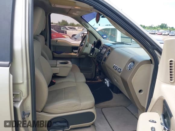 ✅ 2008 Ford F-150 XLT • VIN: 1FTPW12VX8FA91900 • Лот: 42455455. Опубликован ранее на IAAI с пробегом 329 039 миль. Бесплатный доступ к архиву аукционных продаж из США и подробный отчёт об истории автомобиля на DreamBid. Изображение 5.