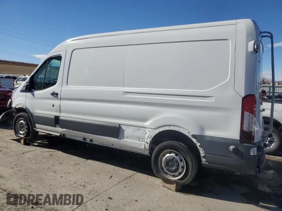 ✅ 2017 Ford Transit • VIN: 1FTYR2CM2HKB46662 • Лот: 43950015. Опубликован ранее на Copart с пробегом 243 928 миль. Бесплатный доступ к архиву аукционных продаж из США и подробный отчёт об истории автомобиля на DreamBid. Изображение 2.