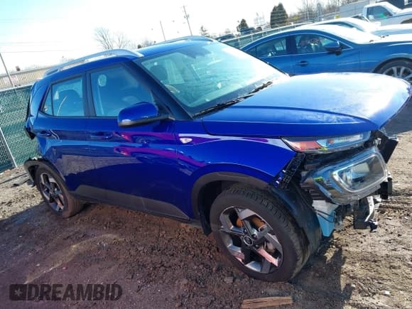 ✅ 2024 Hyundai Venue SEL • VIN: KMHRC8A31RU305739 • Lot: 41577994. Listed on IAAI with 11,756 mi. Free auction sales archive from the USA and detailed vehicle history report at DreamBid. Image 14.