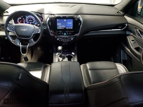 ✅ 2022 Chevrolet Traverse Premier • VIN: 1GNERKKW2NJ118746 • Lot: 65402474. Wystawiony na Copart z przebiegiem 63 990 mil. Bezpłatny archiwum sprzedaży aukcyjnych z USA i szczegółowy raport historii pojazdu na DreamBid. Zdjęcie 8.