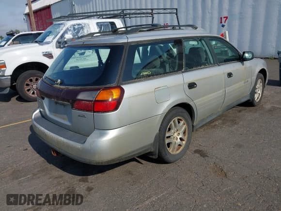 ✅ 2004 Subaru Legacy Outback • VIN: 4S3BH675247612817 • Лот: 42555748. Опубликован ранее на IAAI с пробегом 246 541 миль. Бесплатный доступ к архиву аукционных продаж из США и подробный отчёт об истории автомобиля на DreamBid. Изображение 4.