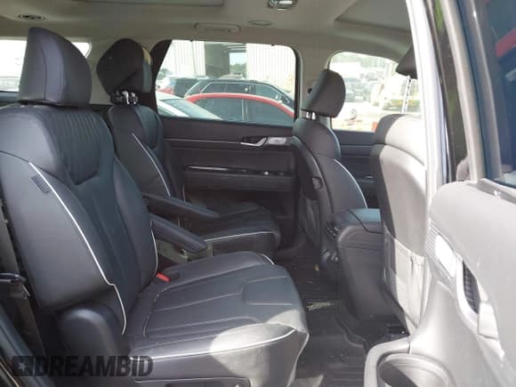 ✅ 2024 Hyundai Palisade Limited • VIN: KM8R54GE6RU725489 • Лот: 41282317. Опубликован ранее на IAAI с пробегом 31 053 миль. Бесплатный доступ к архиву аукционных продаж из США и подробный отчёт об истории автомобиля на DreamBid. Изображение 8.