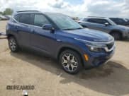 ✅ 2023 Kia Seltos EX • VIN: KNDERCAA3P7460811 • Лот: 70051875. Опубликован ранее на Copart с пробегом 11 766 миль. Бесплатный доступ к архиву аукционных продаж из США и подробный отчёт об истории автомобиля на DreamBid. Изображение 4.