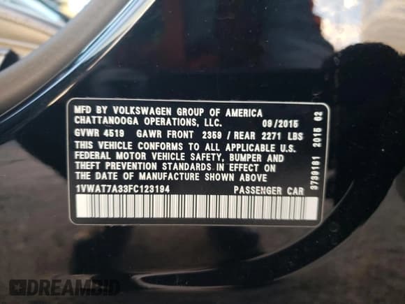 ✅ 2015 Volkswagen Passat S • VIN: 1VWAT7A33FC123194 • Лот: 93668045. Опубликован ранее на Copart с пробегом 109 860 миль. Бесплатный доступ к архиву аукционных продаж из США и подробный отчёт об истории автомобиля на DreamBid. Изображение 12.