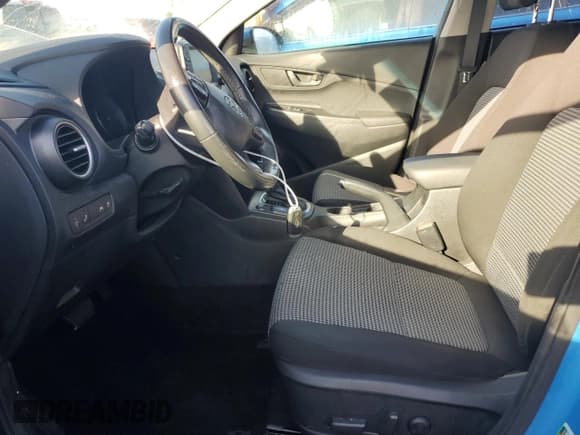 ✅ 2018 Hyundai Kona SEL • VIN: KM8K62AA1JU178077 • Лот: 74139444. Опубликован ранее на Copart с пробегом 42 140 миль. Бесплатный доступ к архиву аукционных продаж из США и подробный отчёт об истории автомобиля на DreamBid. Изображение 7.