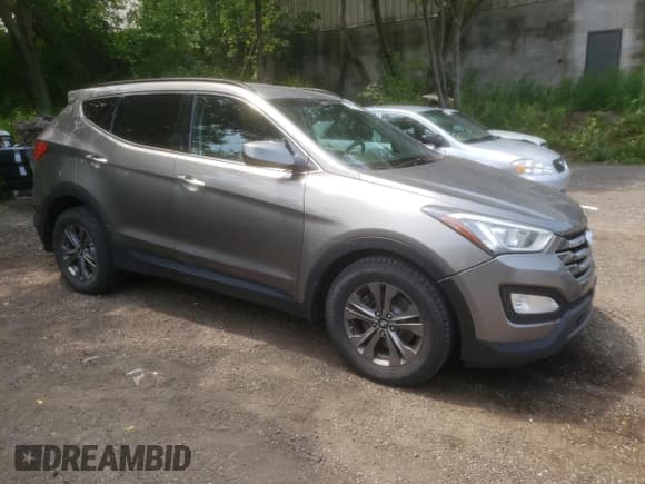 ✅ 2015 Hyundai Santa Fe Limited • VIN: 5XYZUDLA6FG269405 • Лот: 56816843. Опубликован ранее на Copart с пробегом 227 025 миль. Бесплатный доступ к архиву аукционных продаж из США и подробный отчёт об истории автомобиля на DreamBid. Изображение 4.