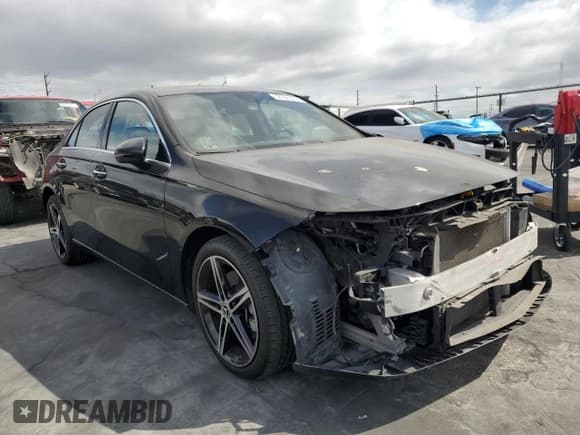 ✅ 2021 Mercedes-Benz A 220 • VIN: W1K3G4EB2MJ281525 • Лот: 72098595. Опубликован ранее на Copart с пробегом 60 767 миль. Бесплатный доступ к архиву аукционных продаж из США и подробный отчёт об истории автомобиля на DreamBid. Изображение 4.