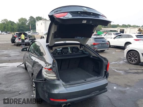 ✅ 2014 BMW 3 Series 328i Gran Turismo xDrive • VIN: WBA3X5C52ED557387 • Лот: 42890721. Опубликован ранее на IAAI с пробегом 97 589 миль. Бесплатный доступ к архиву аукционных продаж из США и подробный отчёт об истории автомобиля на DreamBid. Изображение 3.