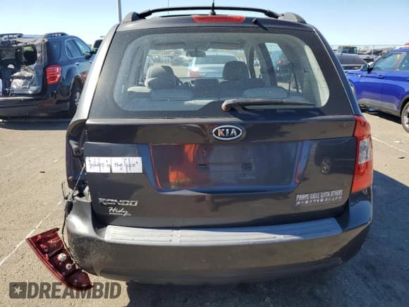 ✅ 2008 Kia Rondo LX • VIN: KNAFG525287202639 • Лот: 73477934. Опубликован ранее на Copart с пробегом 98 181 миль. Бесплатный доступ к архиву аукционных продаж из США и подробный отчёт об истории автомобиля на DreamBid. Изображение 6.