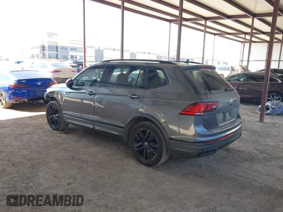 ✅ 2022 Volkswagen Tiguan SE R-Line Black • VIN: 3VVCB7AX6NM074217 • Lot: 43401568. Wystawiony na IAAI z przebiegiem 151 574 mil. Bezpłatny archiwum sprzedaży aukcyjnych z USA i szczegółowy raport historii pojazdu na DreamBid. Zdjęcie 3.