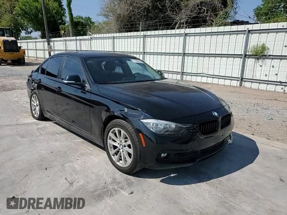 ✅ 2017 BMW 3 Series 320i • VIN: WBA8E1G59HNU15339 • Лот: 71464125. Опубликован ранее на Copart с пробегом 116 095 миль. Бесплатный доступ к архиву аукционных продаж из США и подробный отчёт об истории автомобиля на DreamBid. Изображение 13.