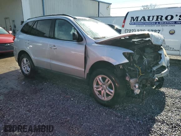 ✅ 2010 Hyundai Santa Fe GLS • VIN: 5NMSG3AB1AH385043 • Lot: 83754764. Listed on Copart with 167,162 mi. Free auction sales archive from the USA and detailed vehicle history report at DreamBid. Image 4.