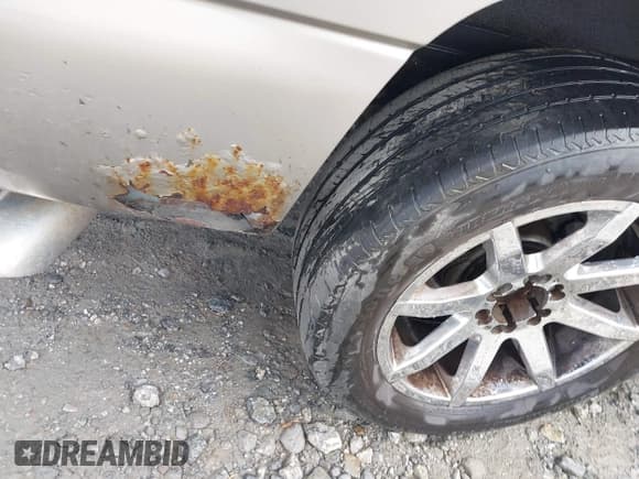 ✅ 2002 Chevrolet Tahoe LS • VIN: 1GNEC13Z32R172011 • Lot: 43731348. Listed on IAAI with Not provided. Free auction sales archive from the USA and detailed vehicle history report at DreamBid. Image 12.