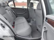 ✅ 2004 BMW 3 Series 325i • VIN: WBAAZ33464KP85402 • Лот: 42643413. Опубликован ранее на IAAI с пробегом 48 706 миль. Бесплатный доступ к архиву аукционных продаж из США и подробный отчёт об истории автомобиля на DreamBid. Изображение 8.