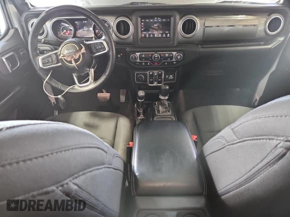 ✅ 2018 Jeep Wrangler Unlimited Sahara • VIN: 1C4HJXEG6JW216240 • Лот: 81991285. Опубликован ранее на Copart с пробегом 87 608 миль. Бесплатный доступ к архиву аукционных продаж из США и подробный отчёт об истории автомобиля на DreamBid. Изображение 8.