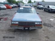 ✅ 1988 Cadillac DeVille • VIN: 1G6CD5151J4304380 • Lot: 42452512. Wystawiony na IAAI z przebiegiem 40 858 mil. Bezpłatny archiwum sprzedaży aukcyjnych z USA i szczegółowy raport historii pojazdu na DreamBid. Zdjęcie 12.