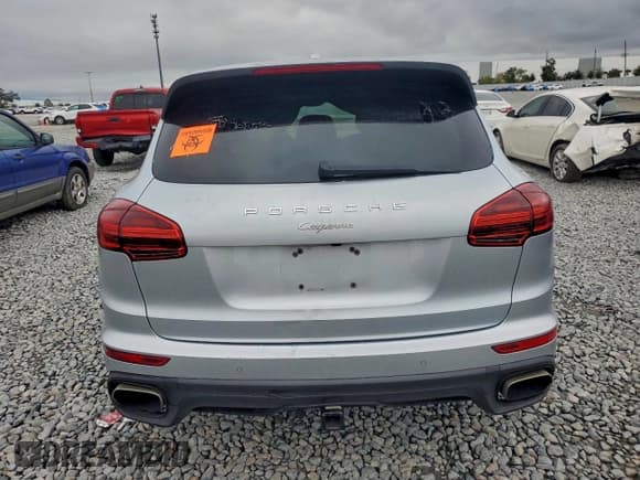✅ 2017 Porsche Cayenne • VIN: WP1AA2A26HKA85633 • Lot: 95941595. Wystawiony na Copart z przebiegiem Nie podano. Bezpłatny archiwum sprzedaży aukcyjnych z USA i szczegółowy raport historii pojazdu na DreamBid. Zdjęcie 6.