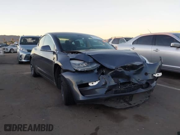 ✅ 2019 Tesla Model 3 Long Range • VIN: 5YJ3E1EB7KF386323 • Lot: 43551628. Wystawiony na IAAI z przebiegiem 103 673 mil. Bezpłatny archiwum sprzedaży aukcyjnych z USA i szczegółowy raport historii pojazdu na DreamBid. Zdjęcie 6.