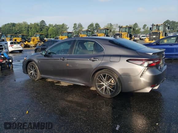 2022 Toyota Camry SE с VIN 4T1S11AK3NU686784, выставлен на аукционе Copart как лот 68017815 с пробегом 69 719 миль миль и Списание • Salvage title. История ставок и продаж доступна на DreamBid. Изображение 2.