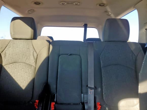 ✅ 2015 GMC Acadia SLE • VIN: 1GKKRNED5FJ373694 • Lot: 90818815. Wystawiony na Copart z przebiegiem 155 043 mil. Bezpłatny archiwum sprzedaży aukcyjnych z USA i szczegółowy raport historii pojazdu na DreamBid. Zdjęcie 10.